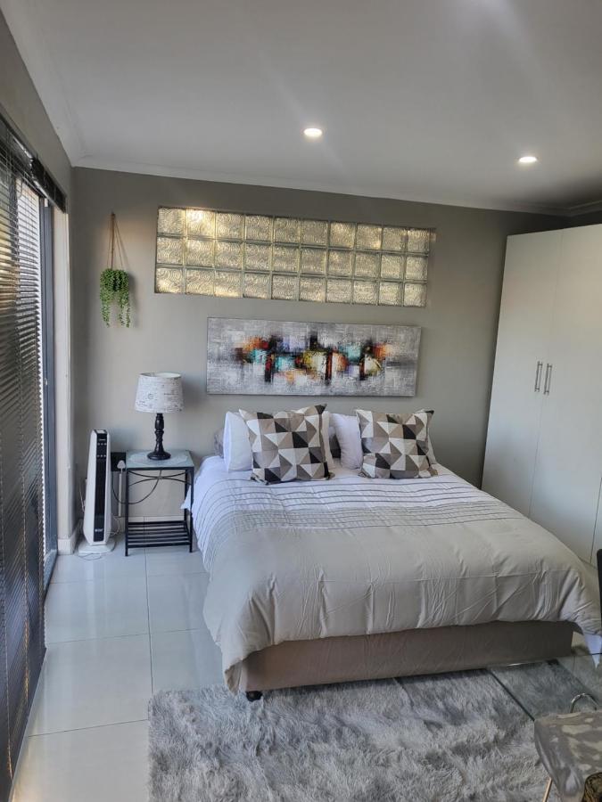 Willow Retreat Blouberg Homestay